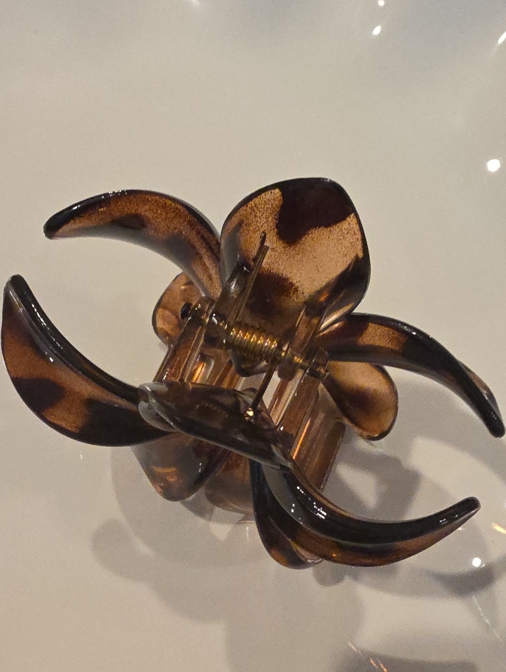 New! Brown Tortoise Flower Hair Claw Clip - Picture 3 of 5